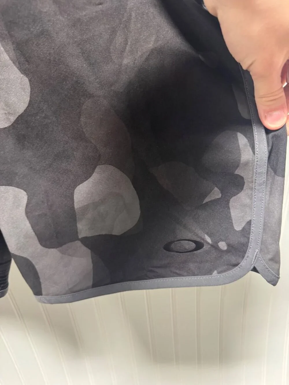 Oakley Utah Camo Mash Short Swimtrunk Forged Iron Men Size 36